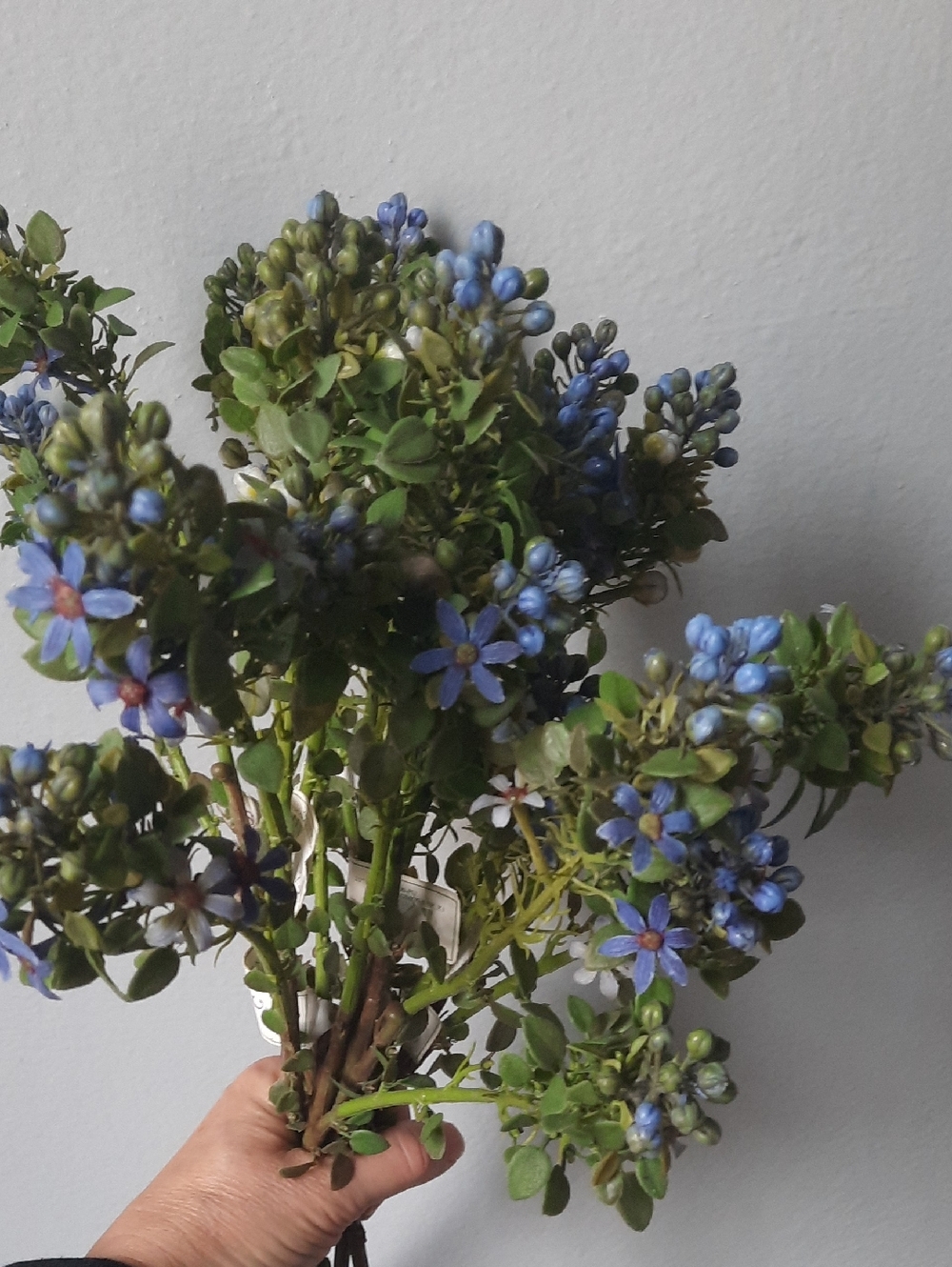 Blue Floral Cosmos Stems Set 7 NWT - Home Accents Silk Artificial Flowers Wired